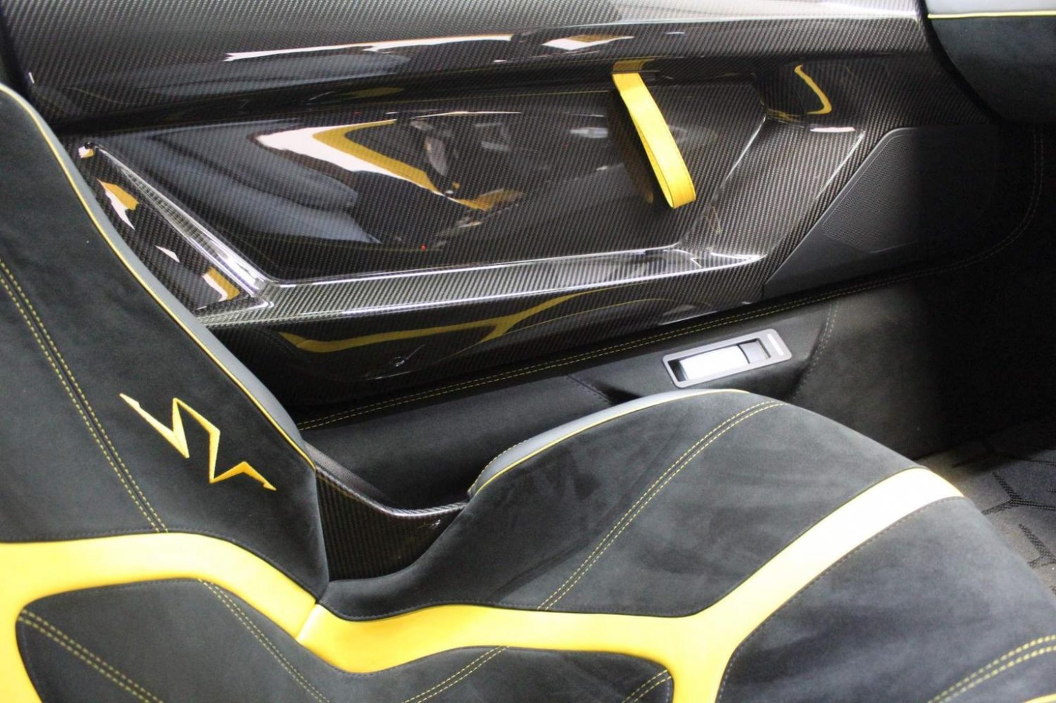 Lamborghini Aventador