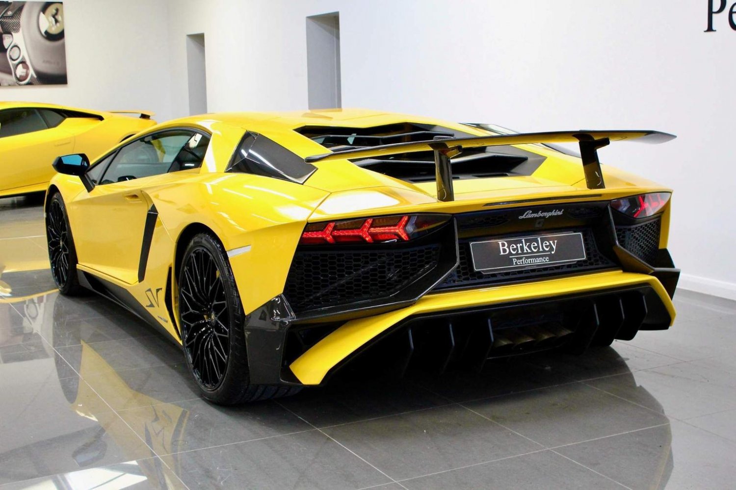 Lamborghini Aventador
