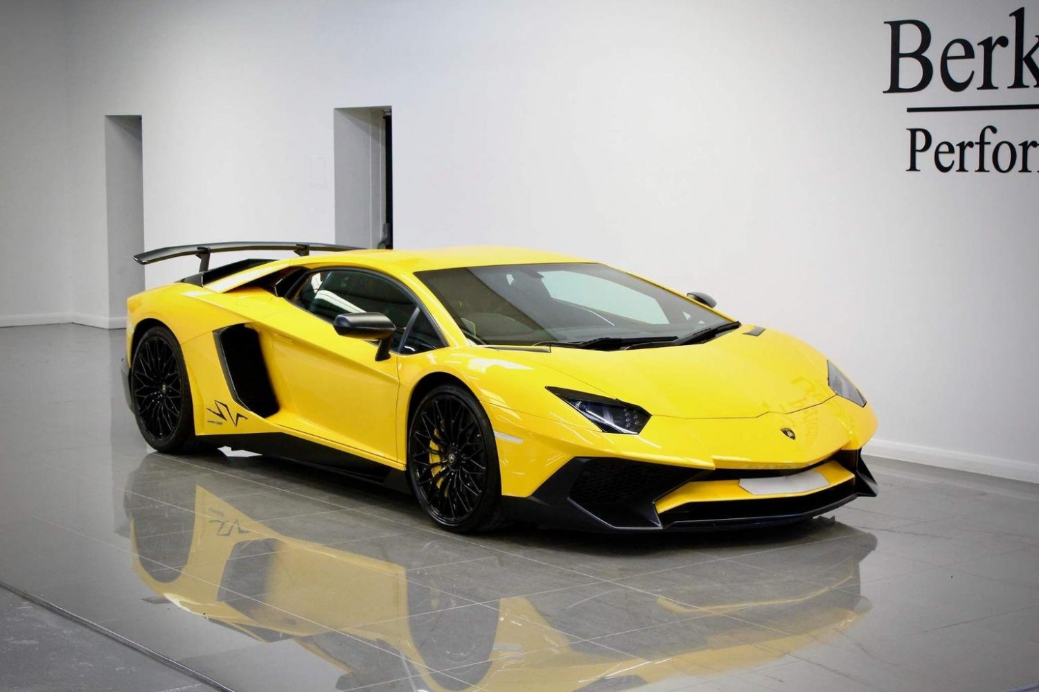 Lamborghini Aventador