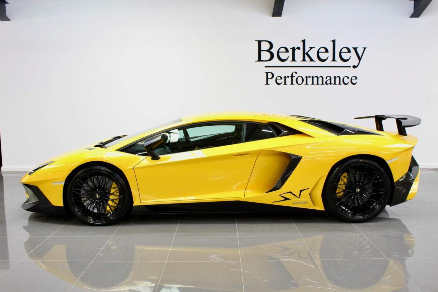 Lamborghini Aventador