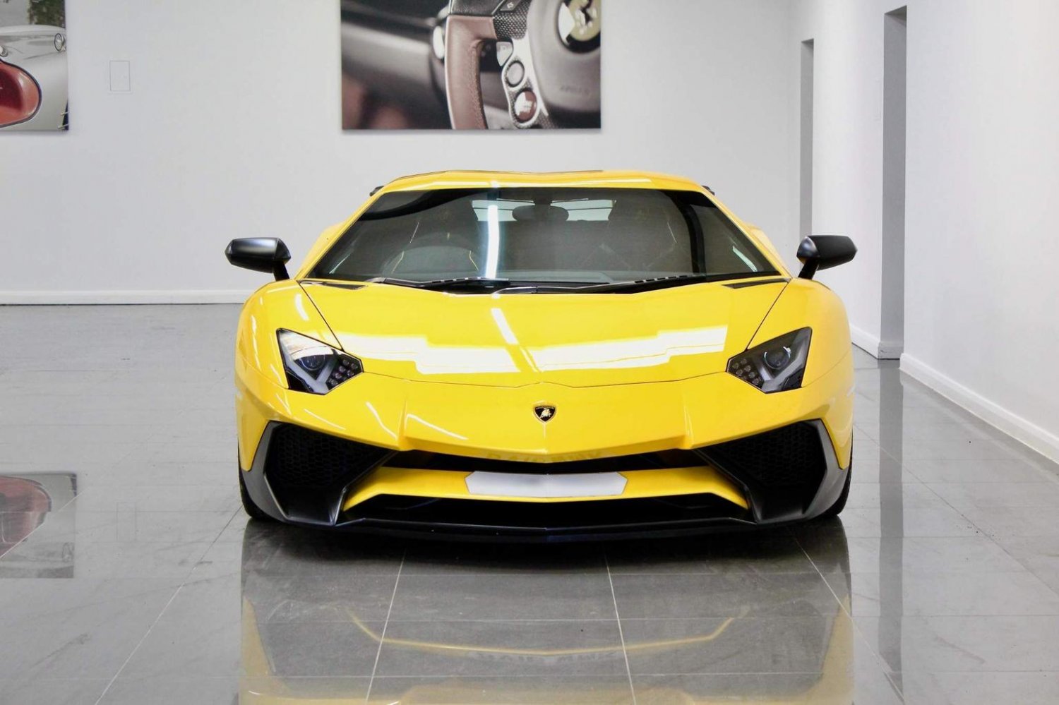 Lamborghini Aventador