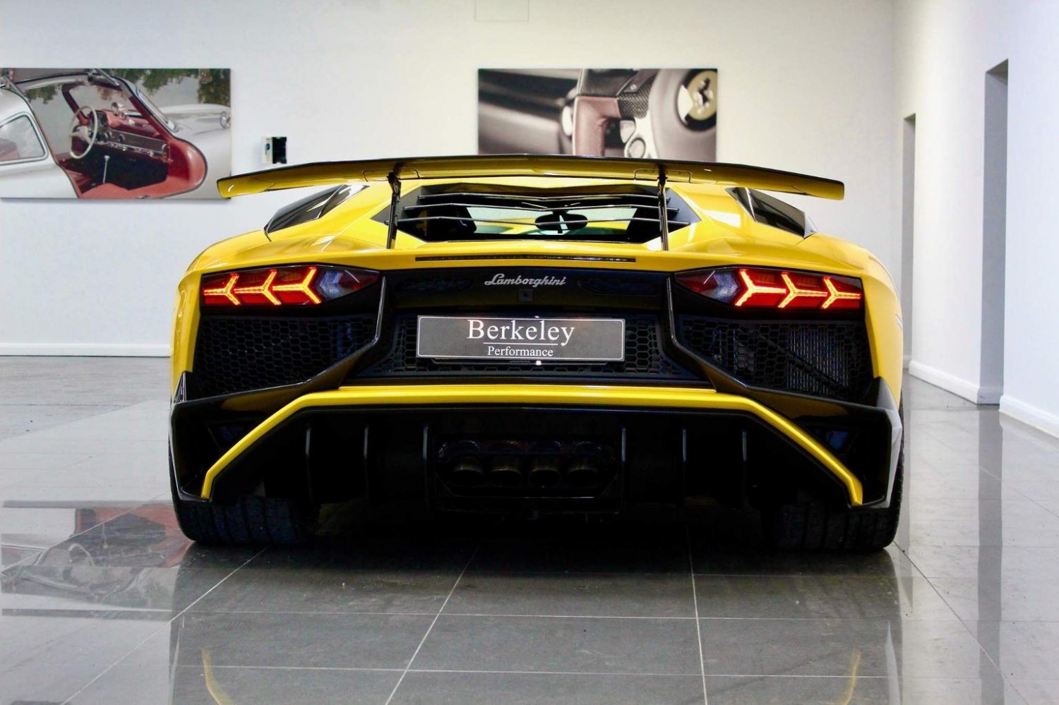 Lamborghini Aventador