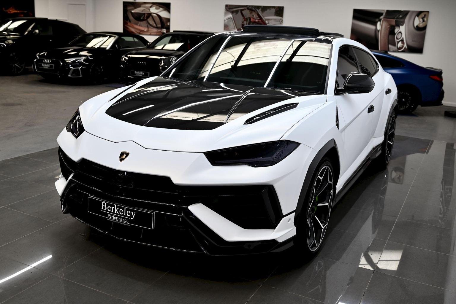 Lamborghini URUS
