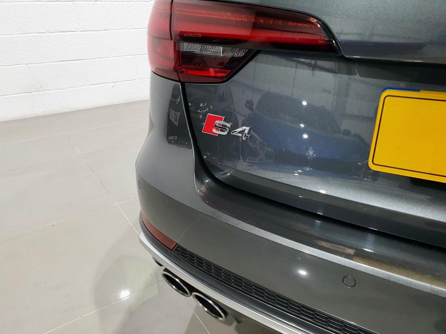 Audi S4