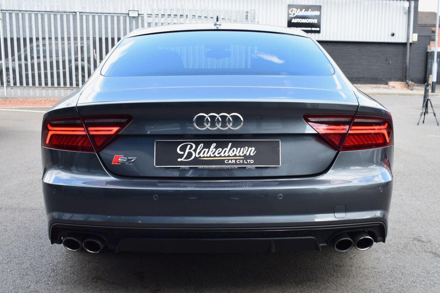 Audi S7