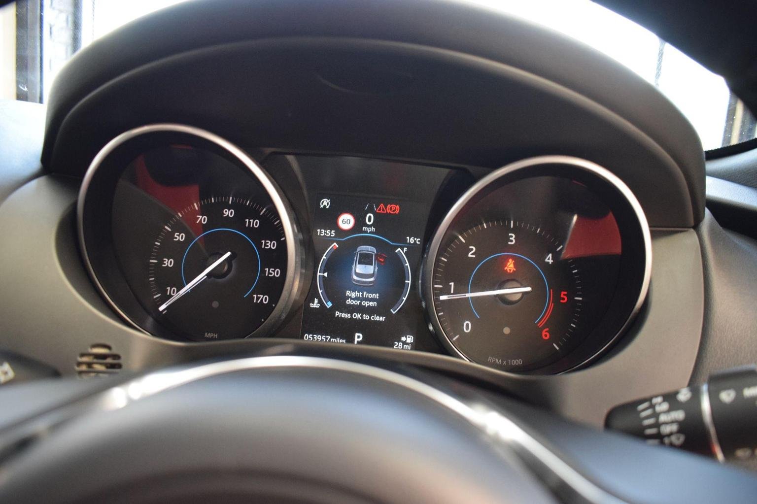 Jaguar F Pace