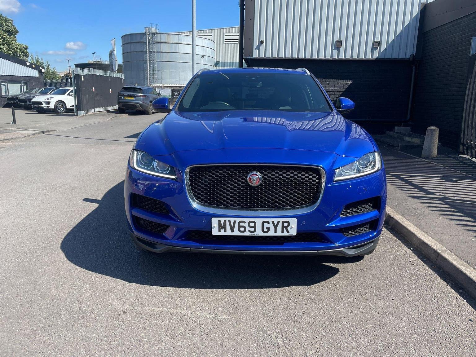 Jaguar F Pace