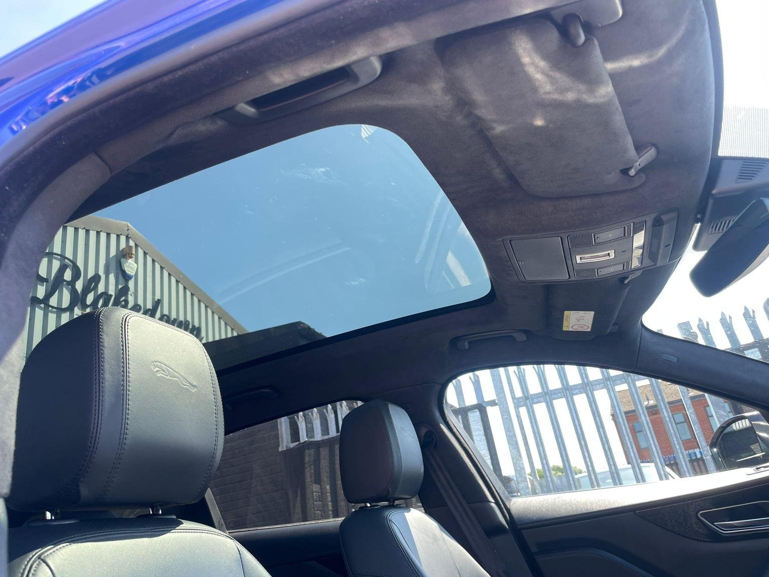 Jaguar F Pace