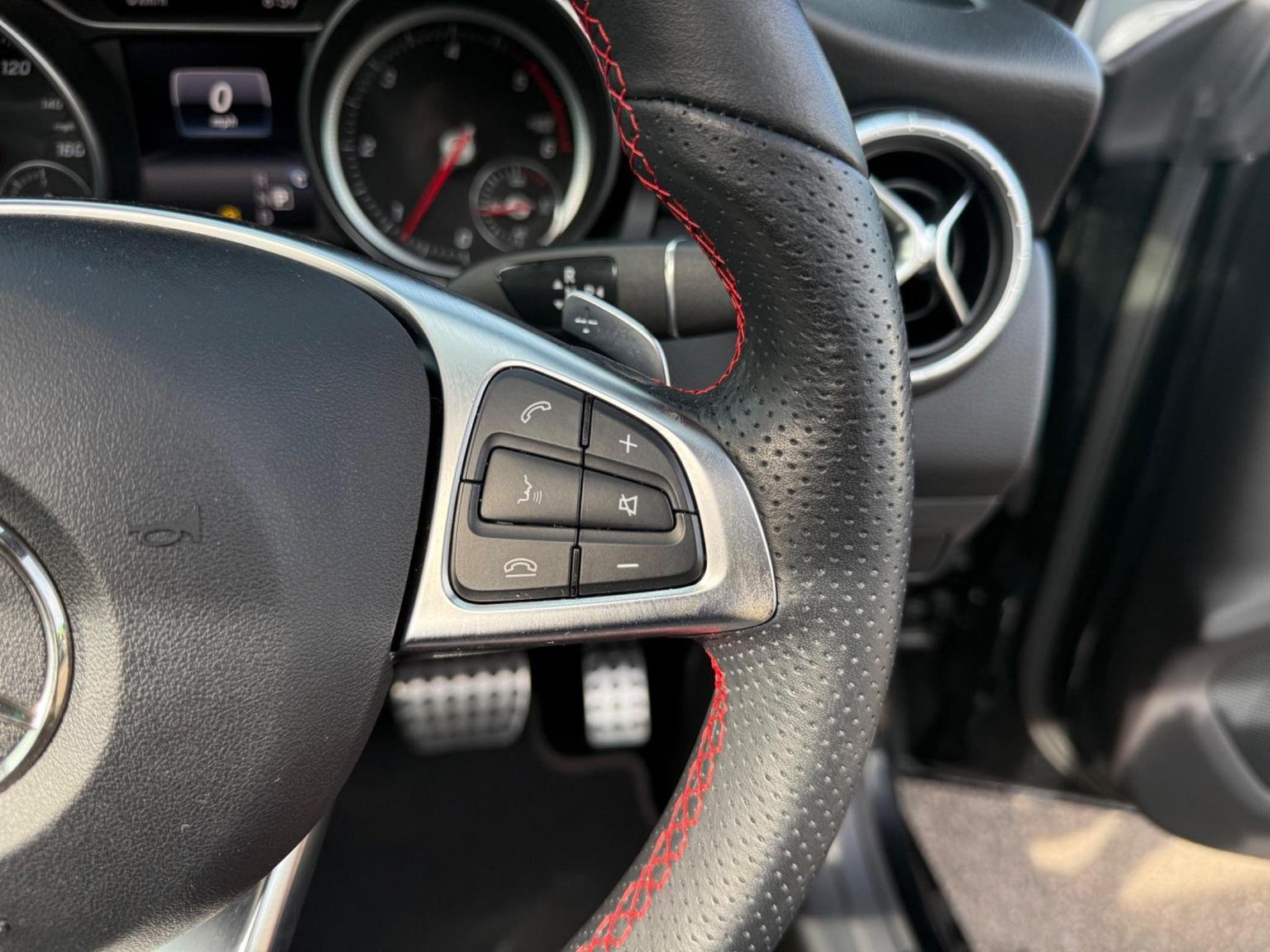 Mercedes Benz CLA