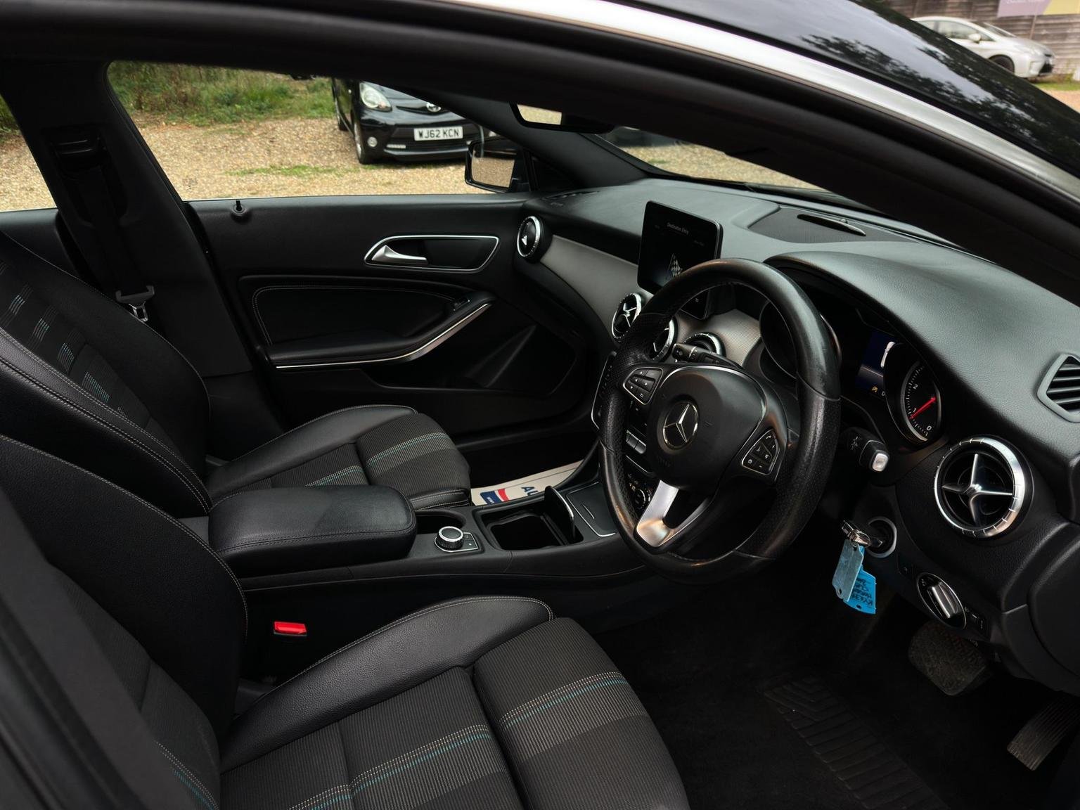 Mercedes Benz CLA