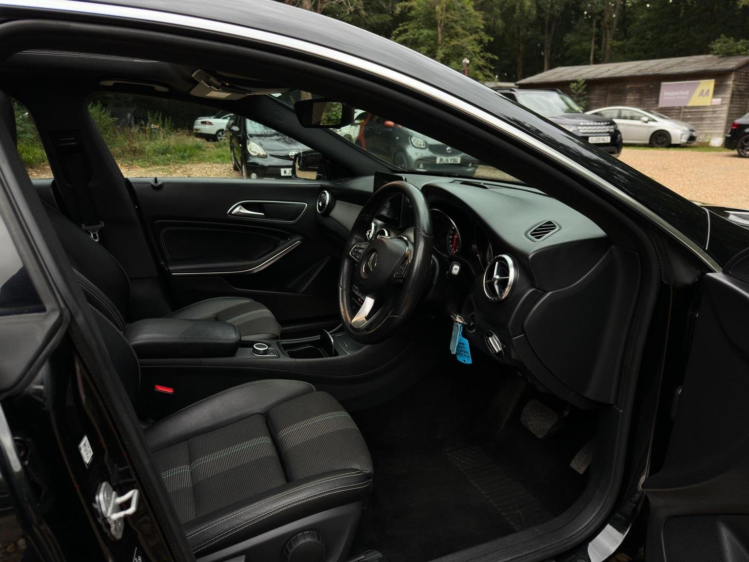 Mercedes Benz CLA