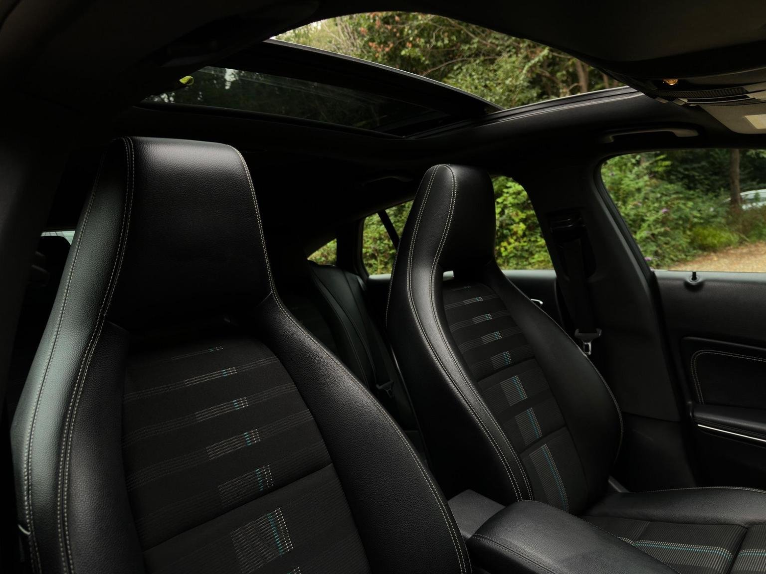 Mercedes Benz CLA