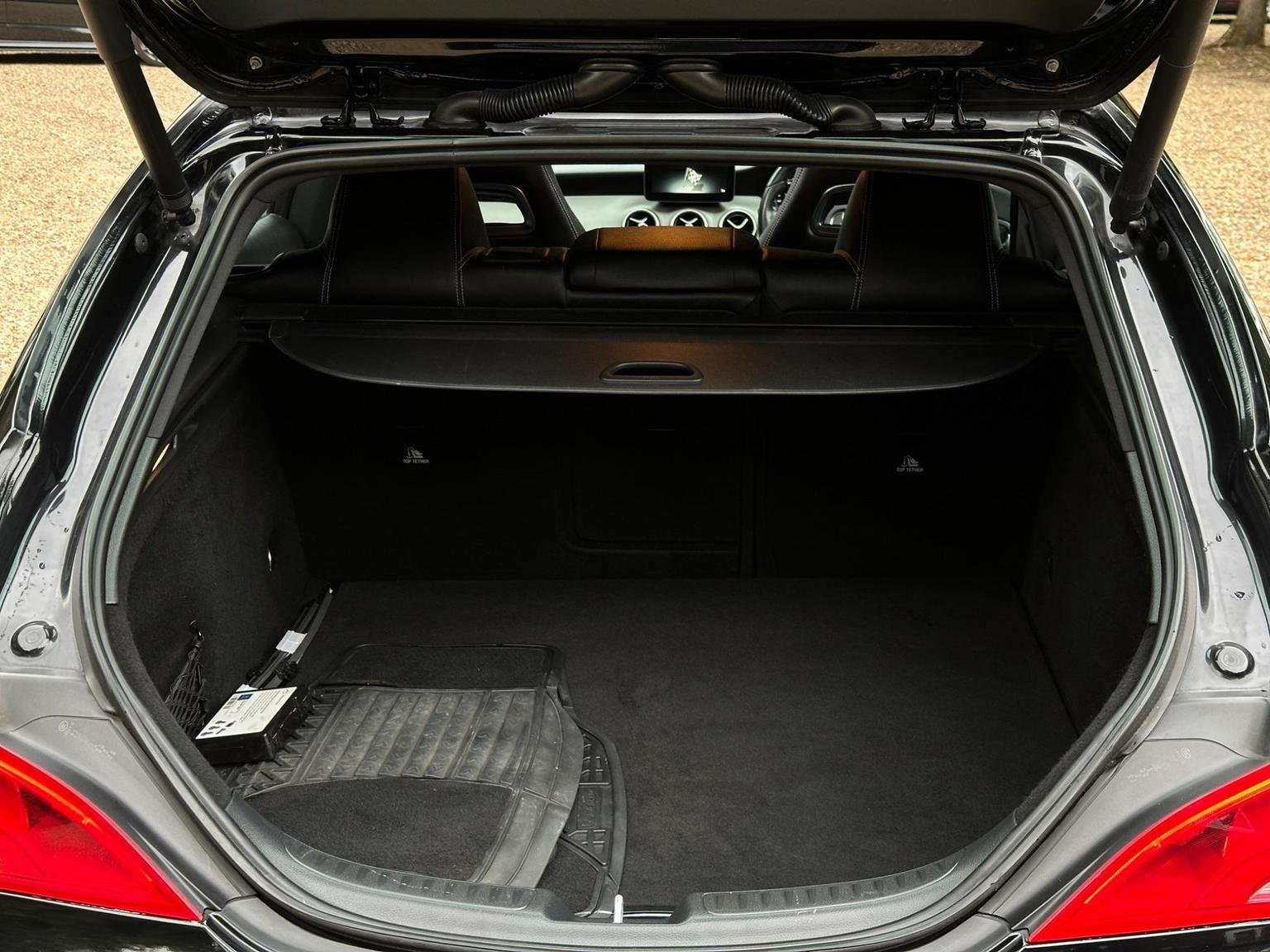 Mercedes Benz CLA