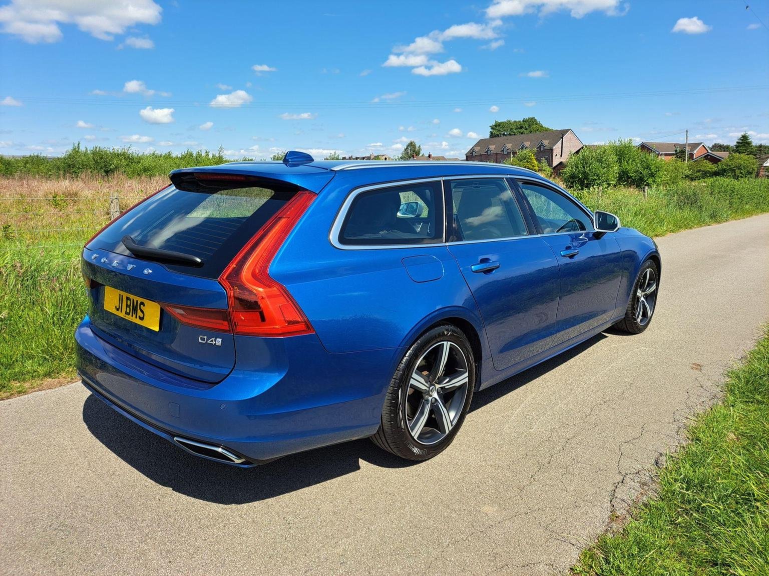 Volvo V90
