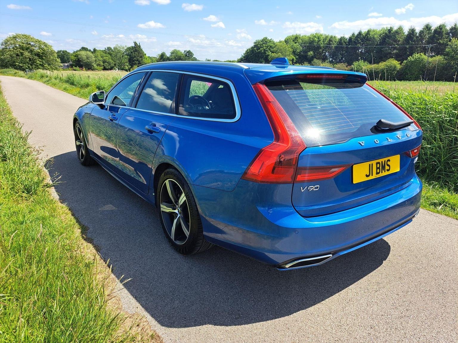 Volvo V90