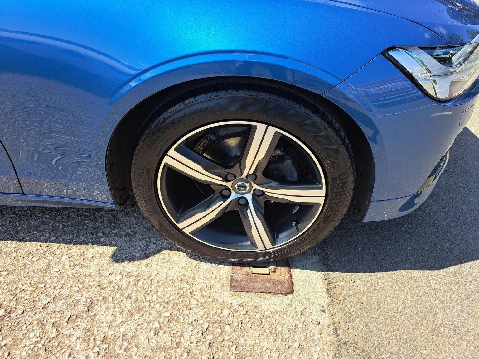 Volvo V90
