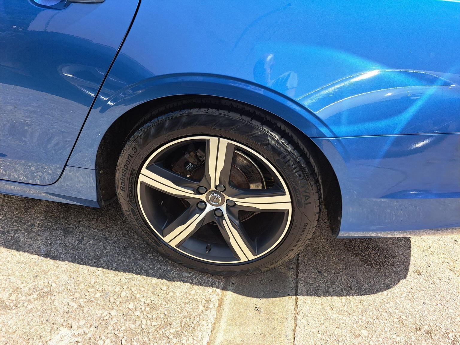 Volvo V90