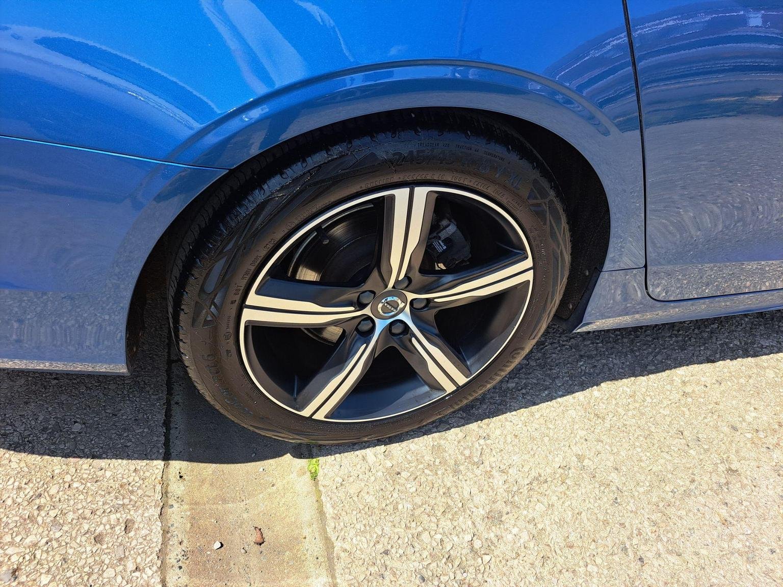 Volvo V90