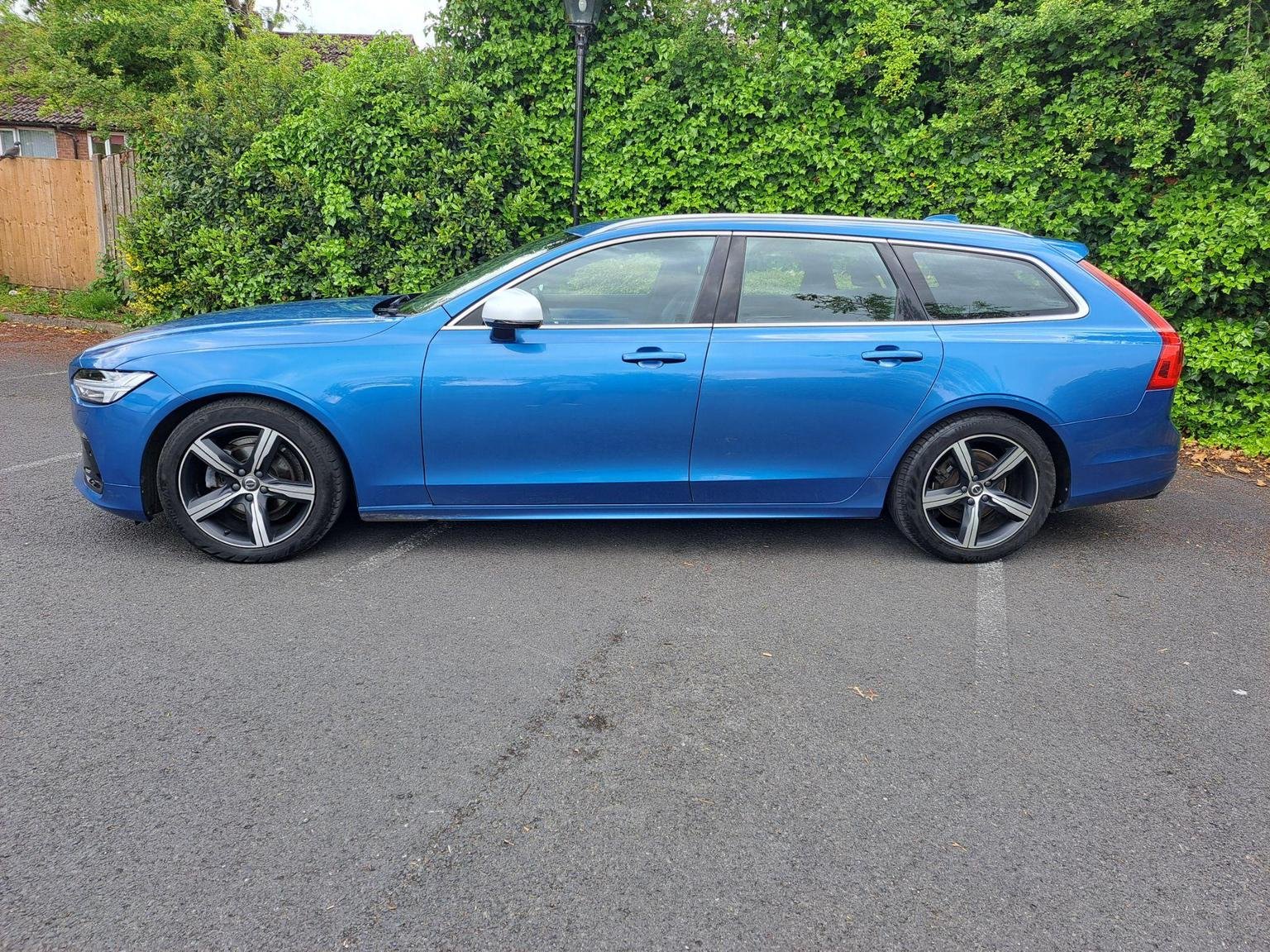 Volvo V90