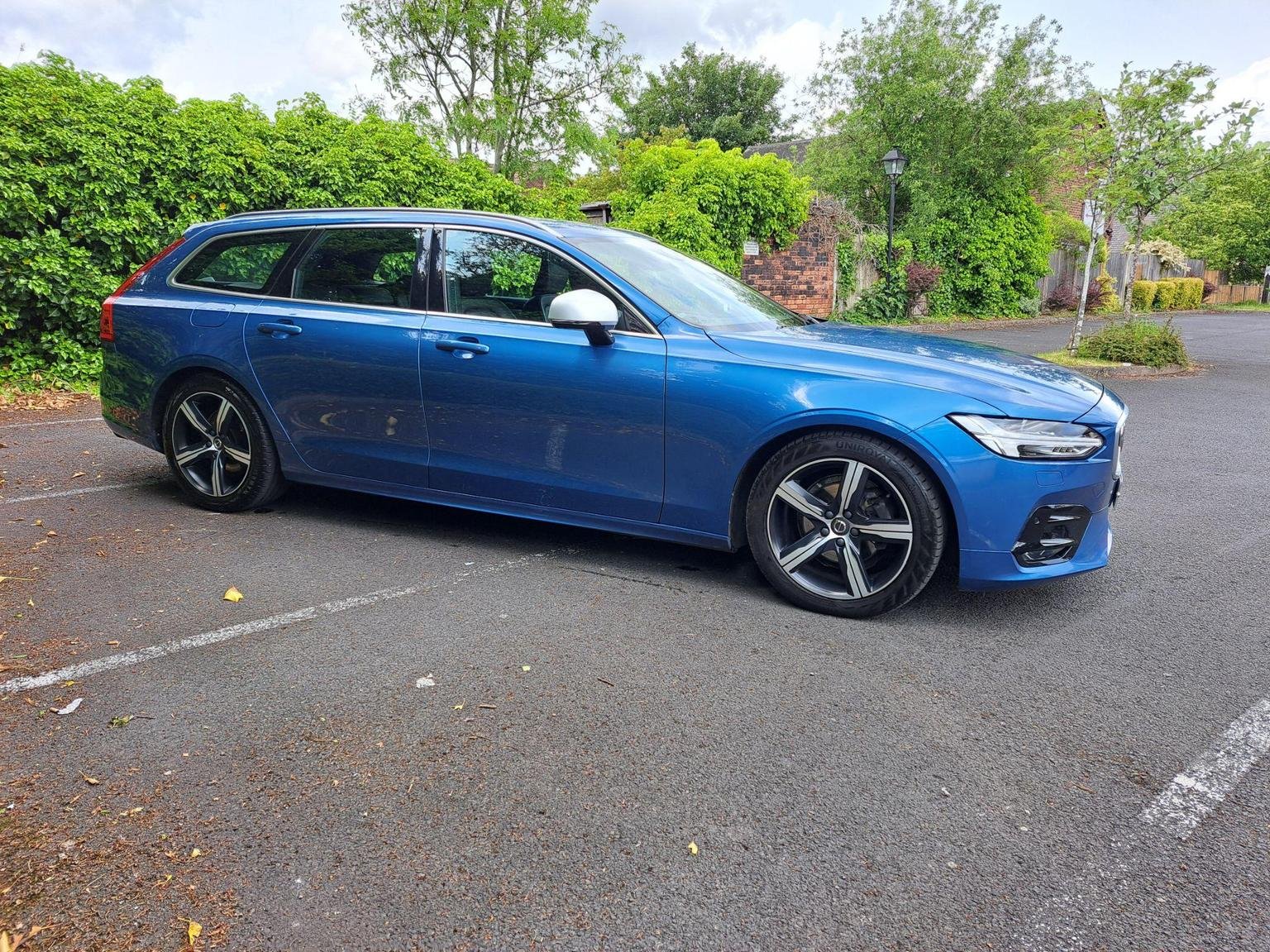 Volvo V90