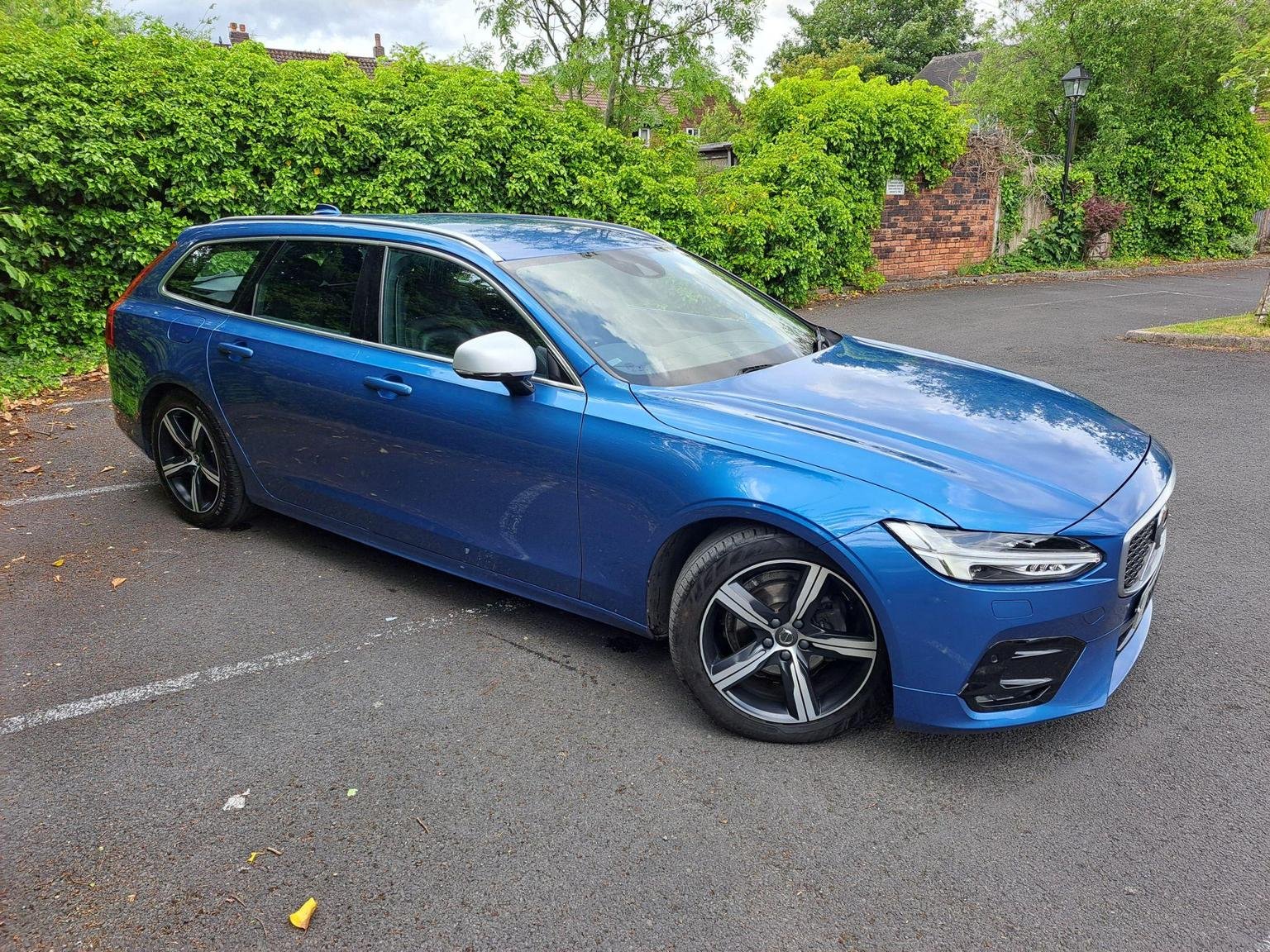 Volvo V90