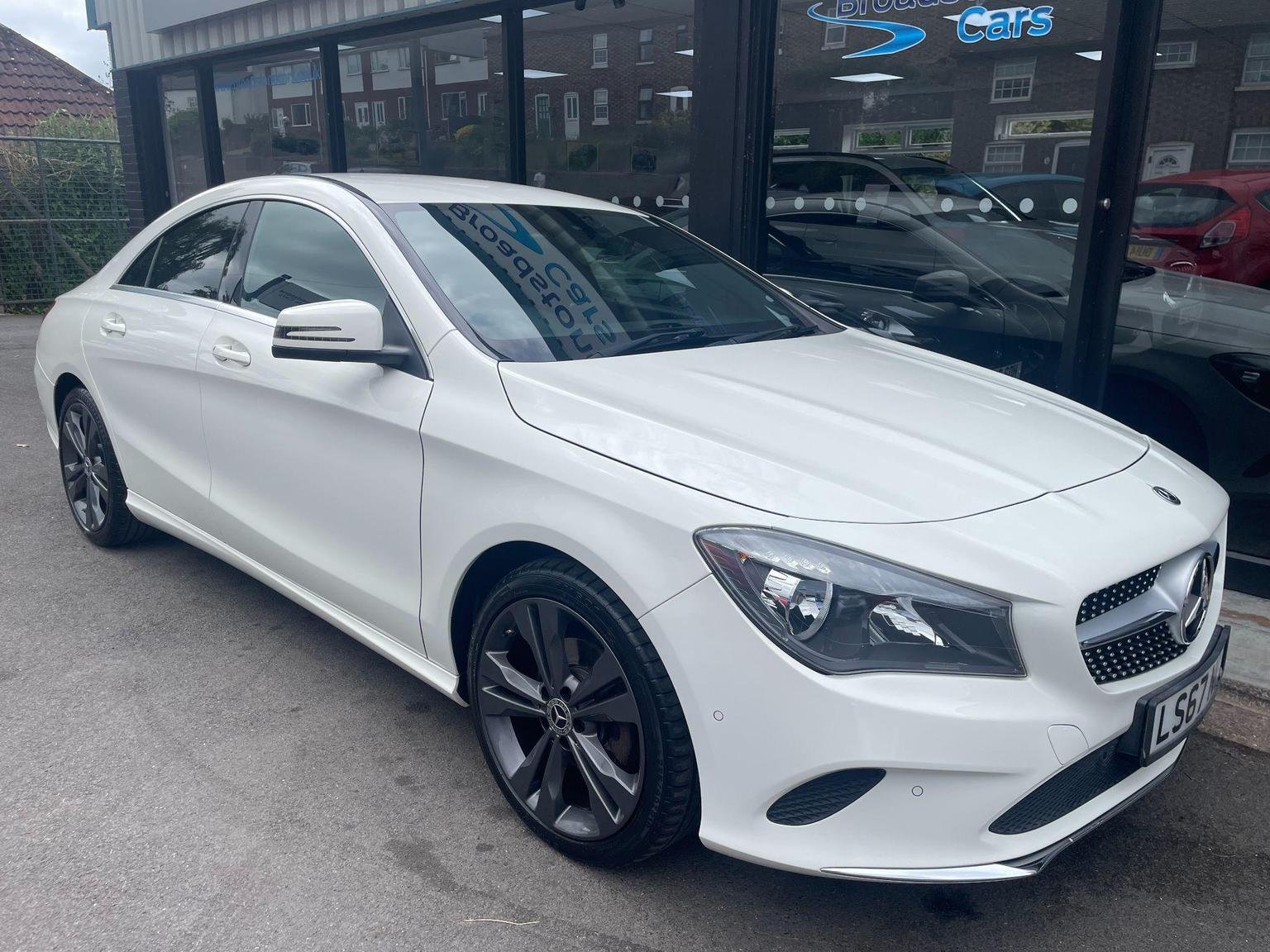 Mercedes Benz CLA