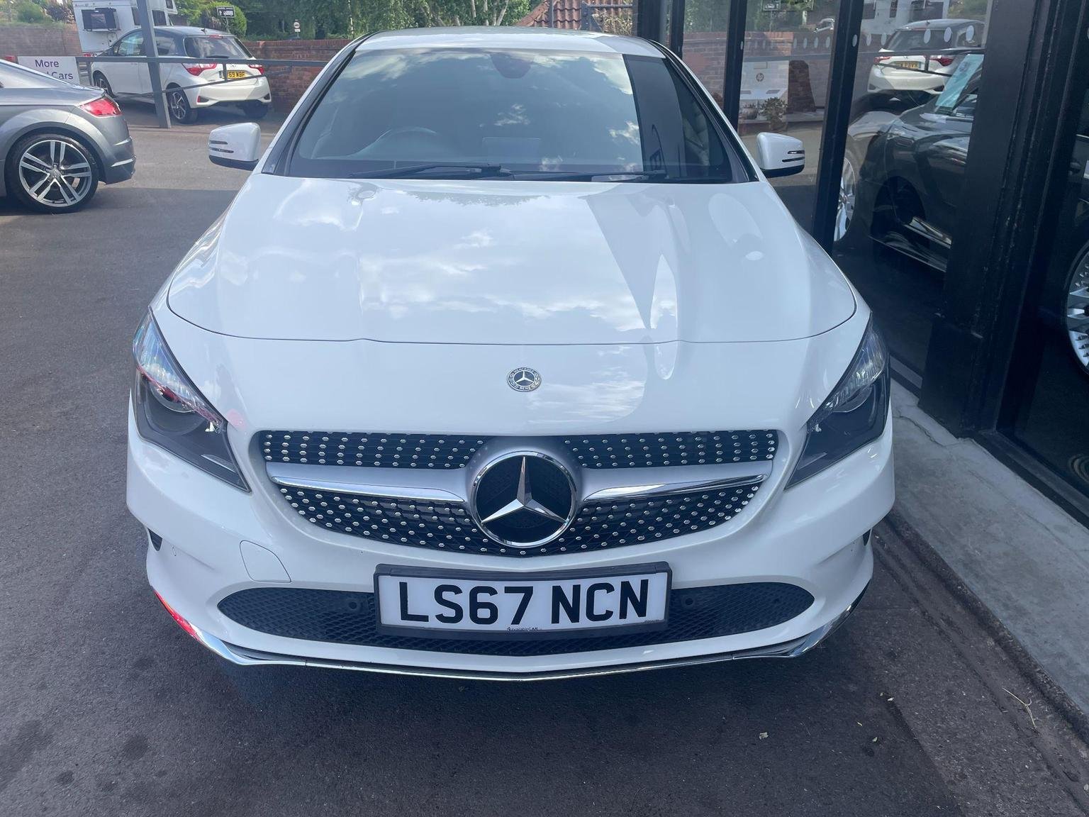 Mercedes Benz CLA