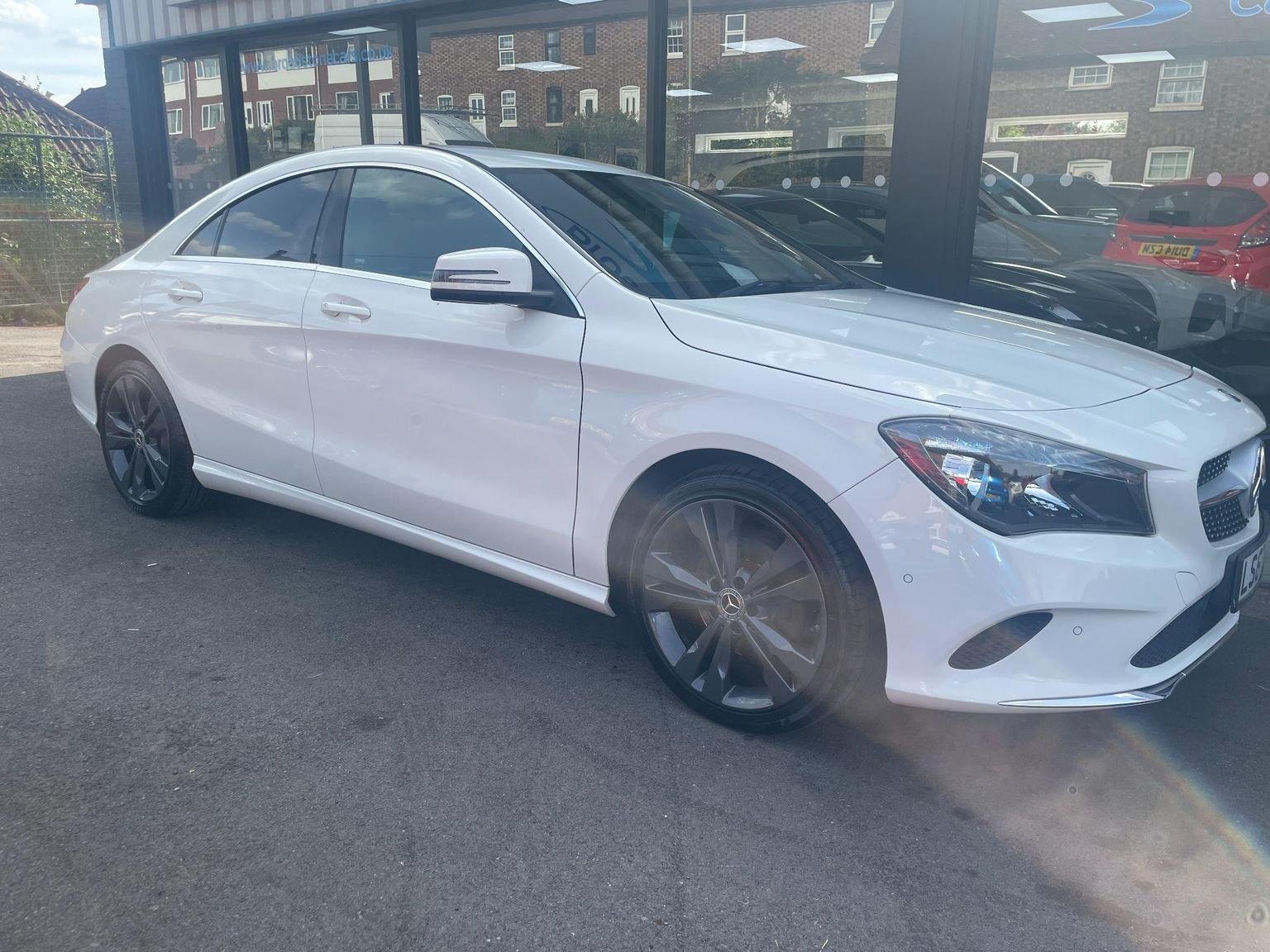 Mercedes Benz CLA