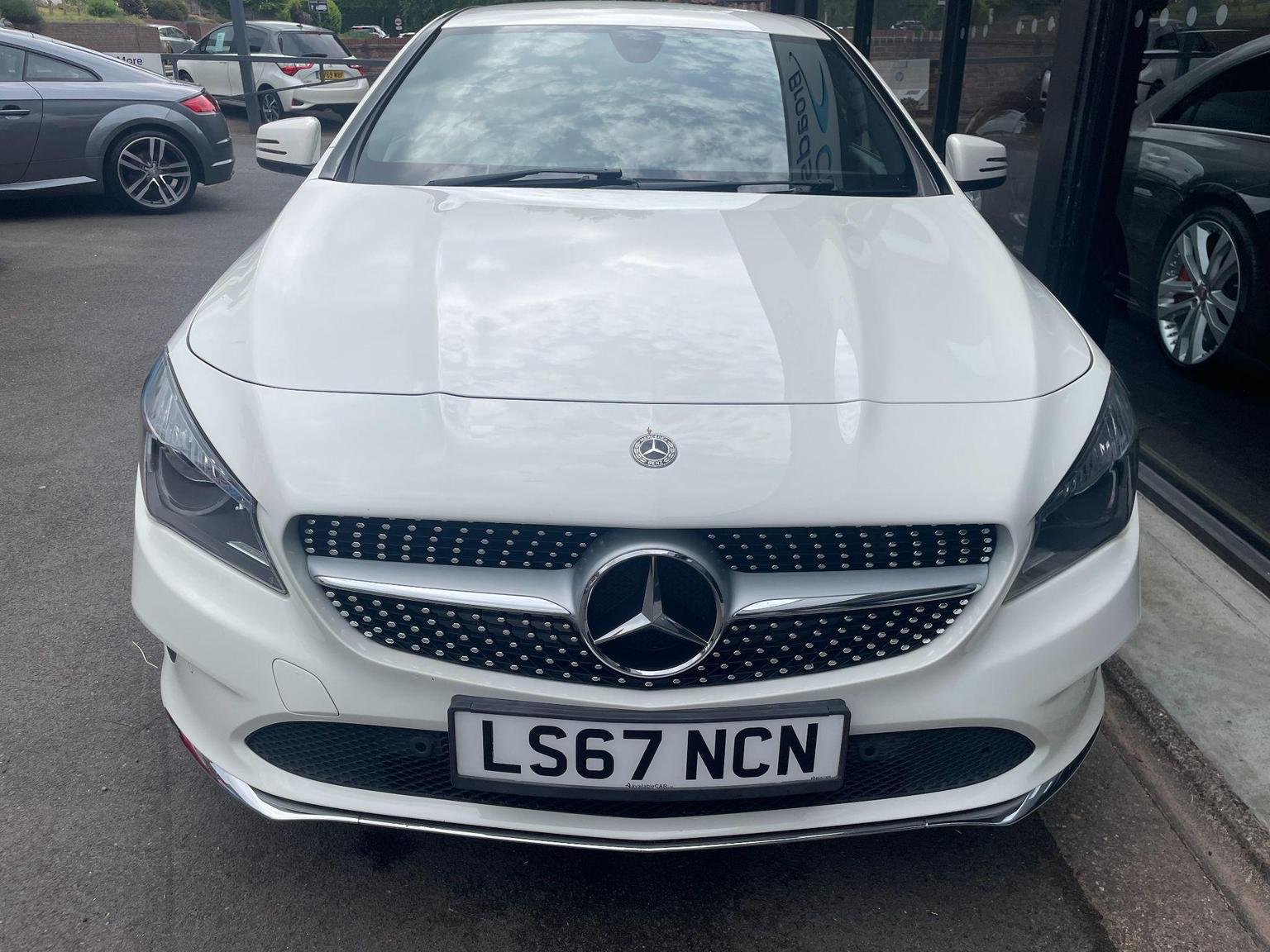 Mercedes Benz CLA