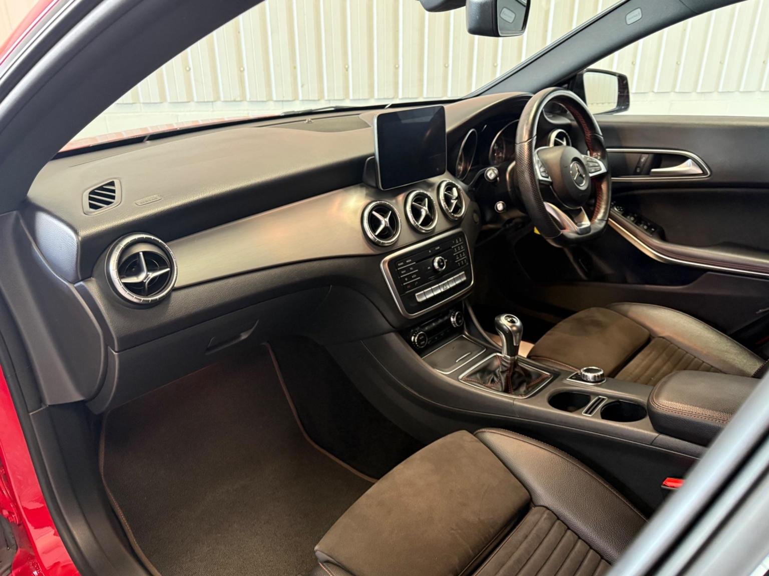 Mercedes Benz CLA