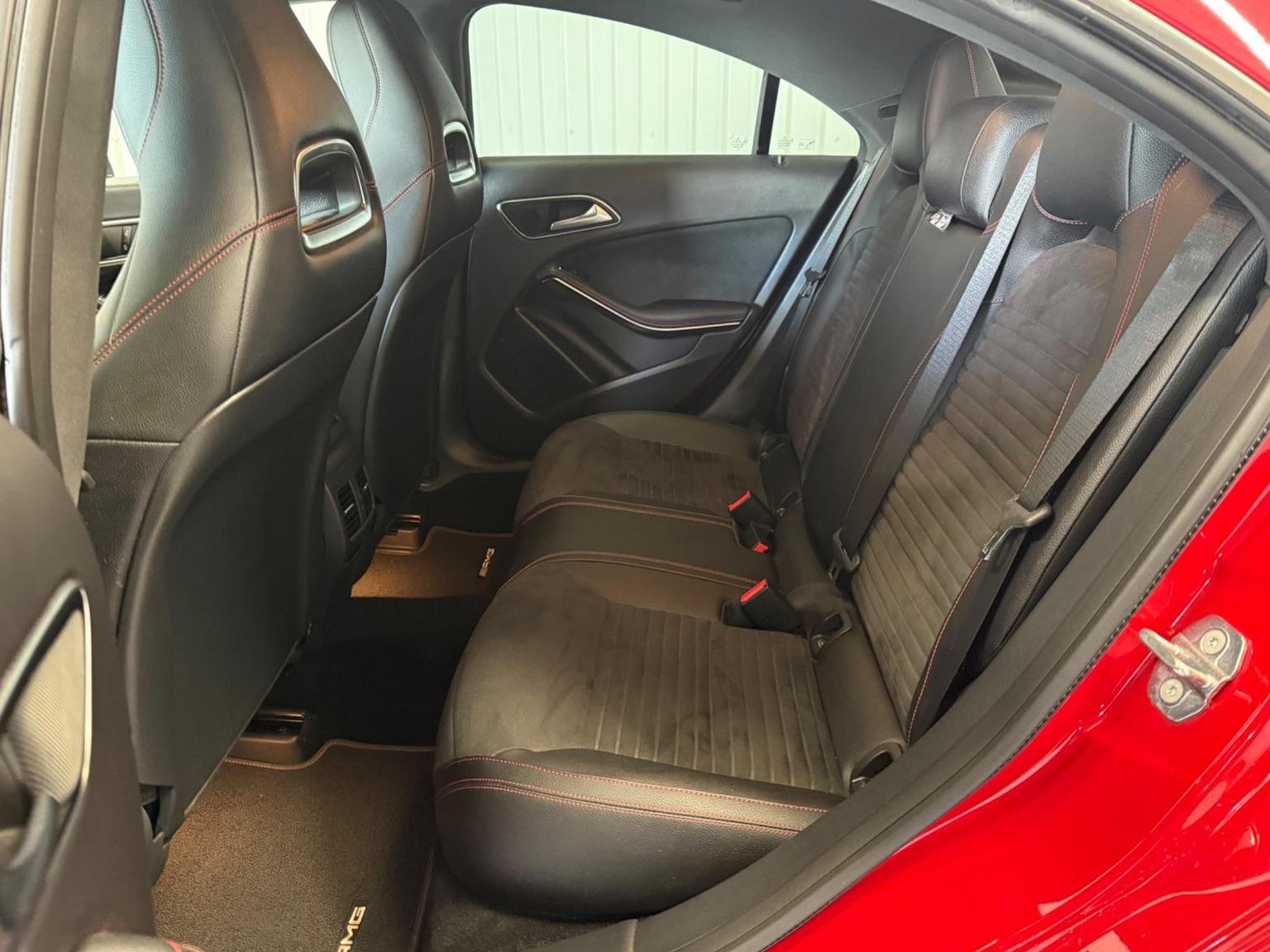 Mercedes Benz CLA