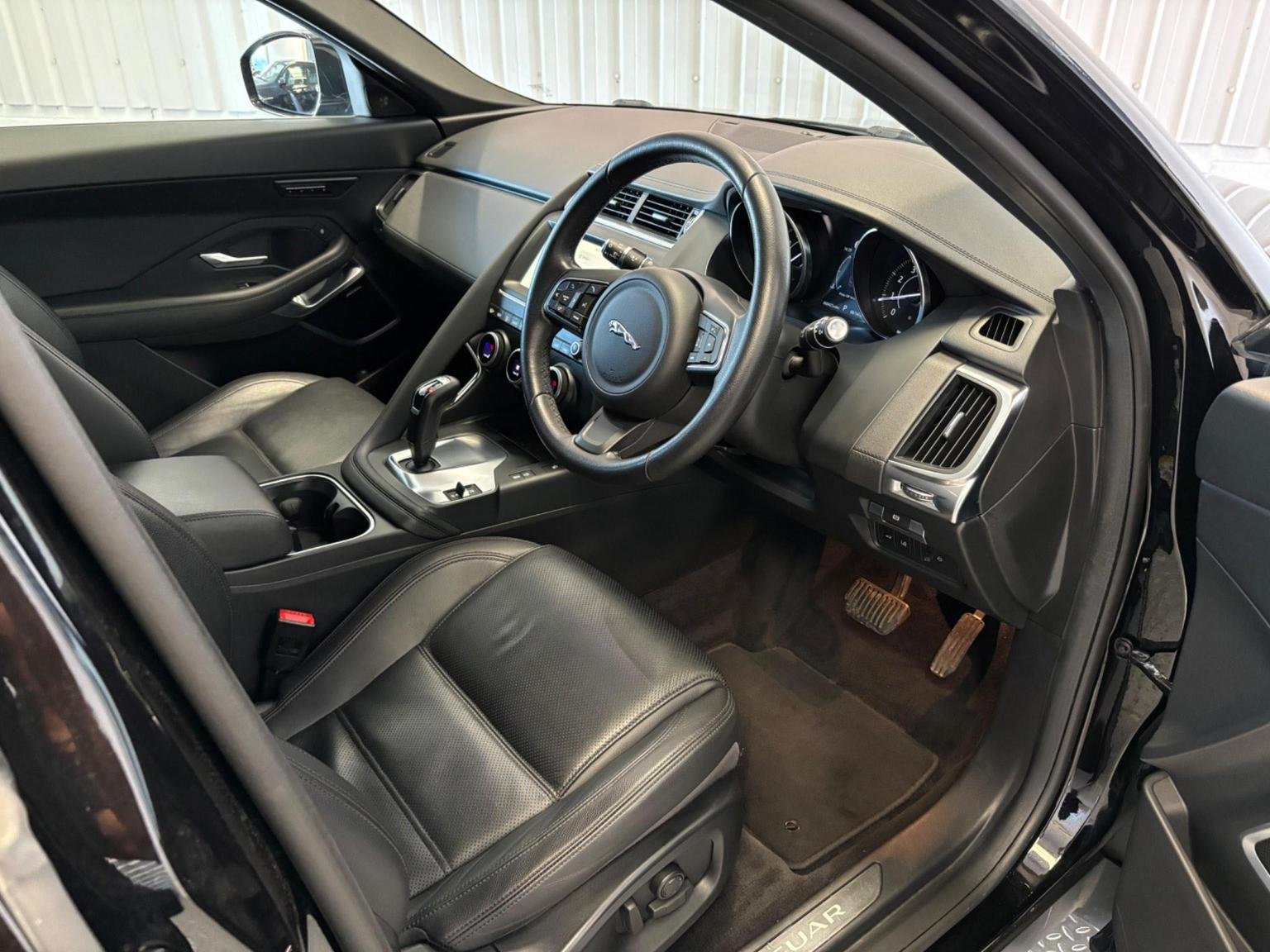 Jaguar E Pace