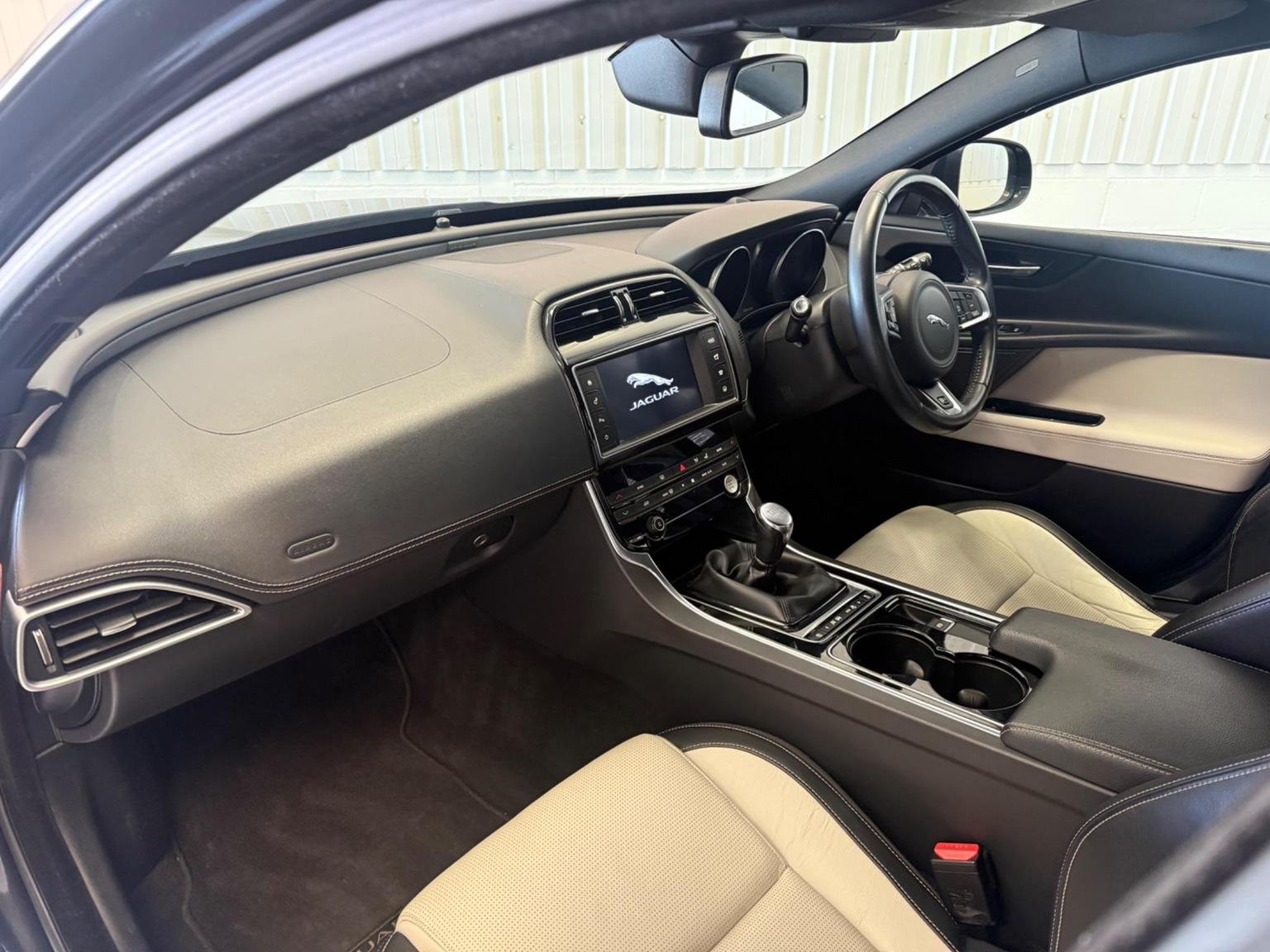 Jaguar XE