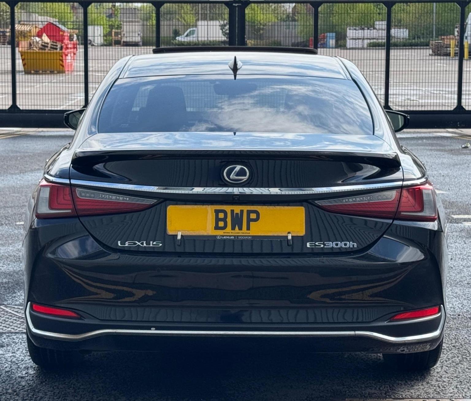 Lexus ES