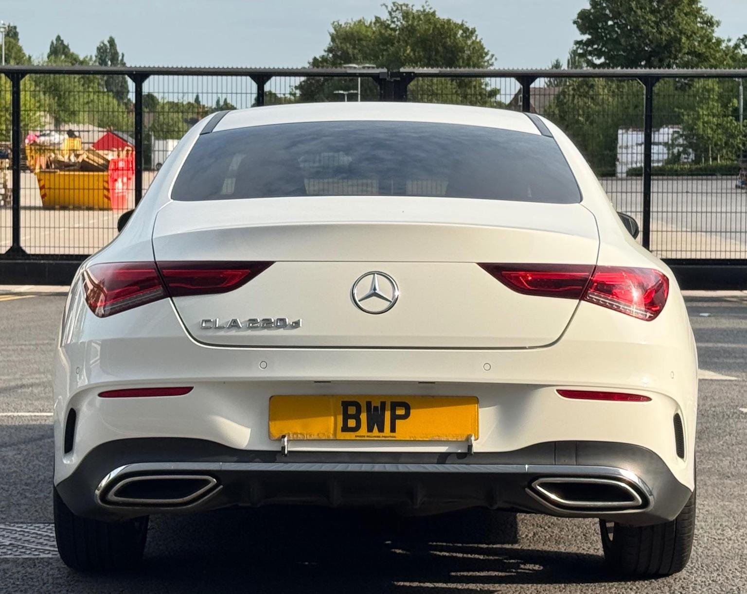Mercedes Benz CLA