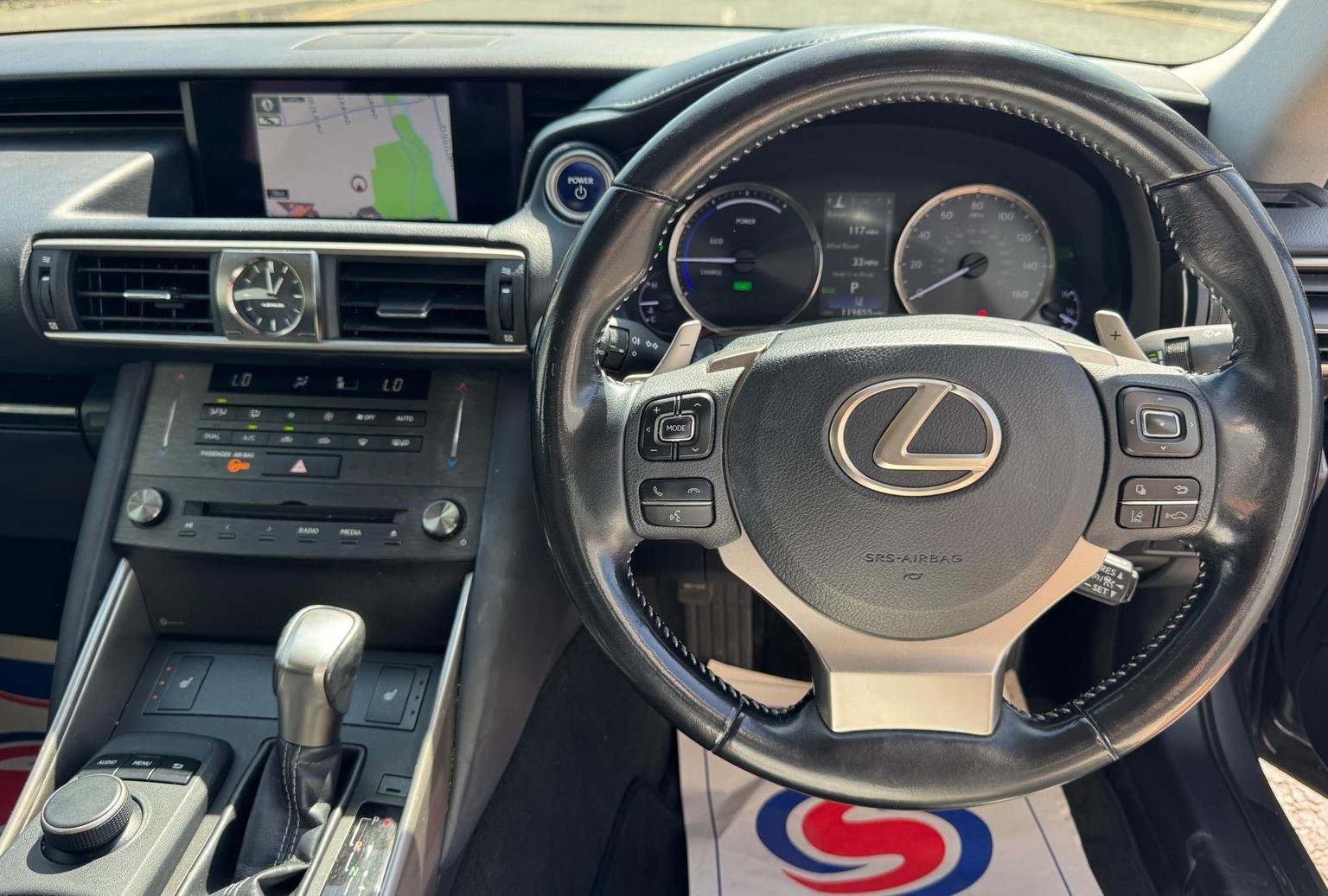 Lexus IS