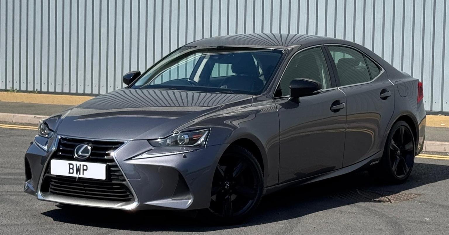 Lexus IS
