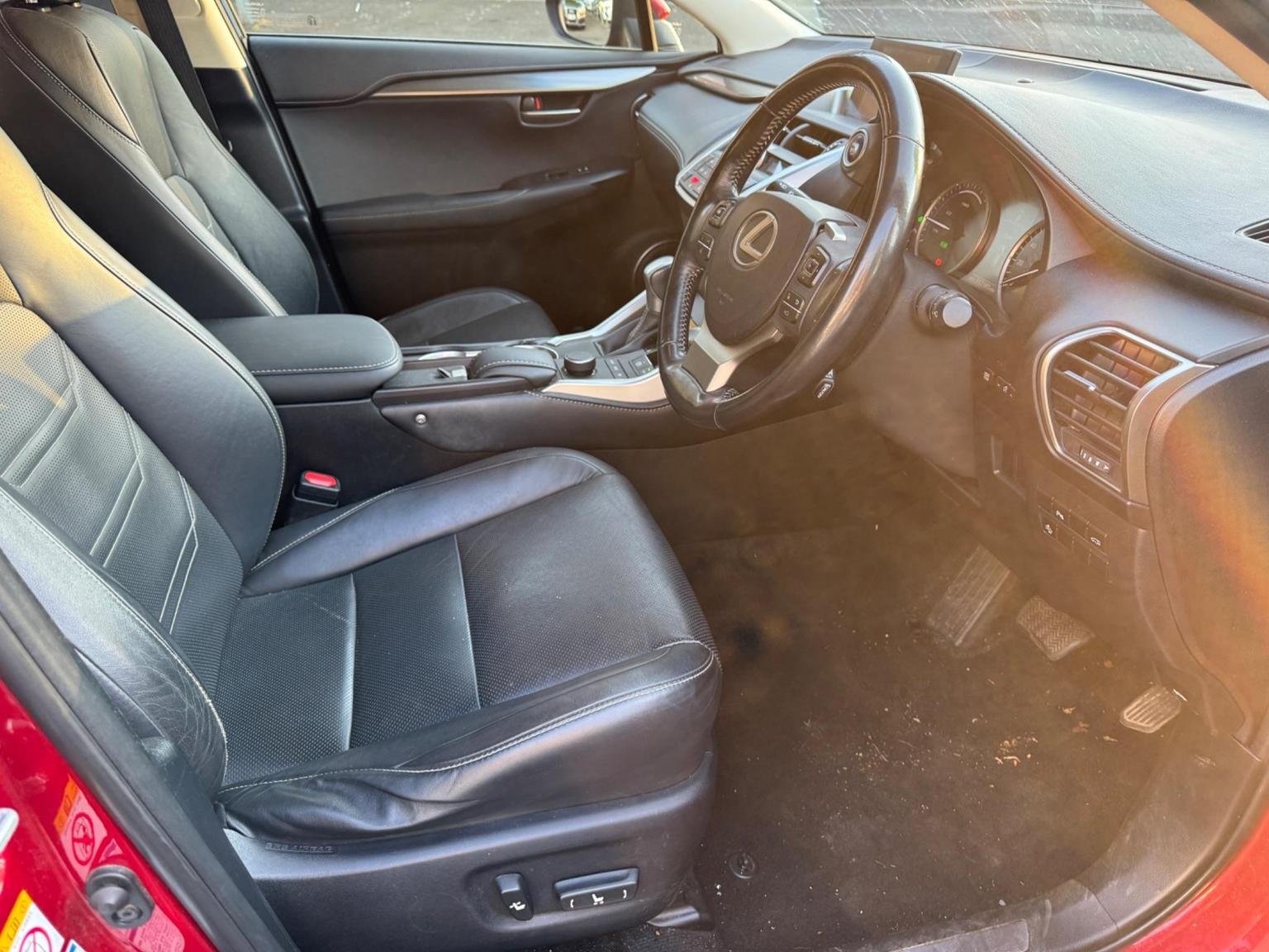 Lexus NX 300h