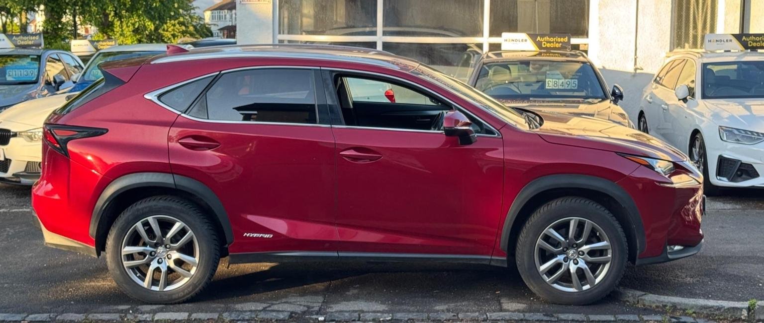 Lexus NX 300h