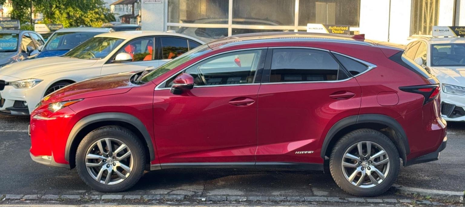 Lexus NX 300h