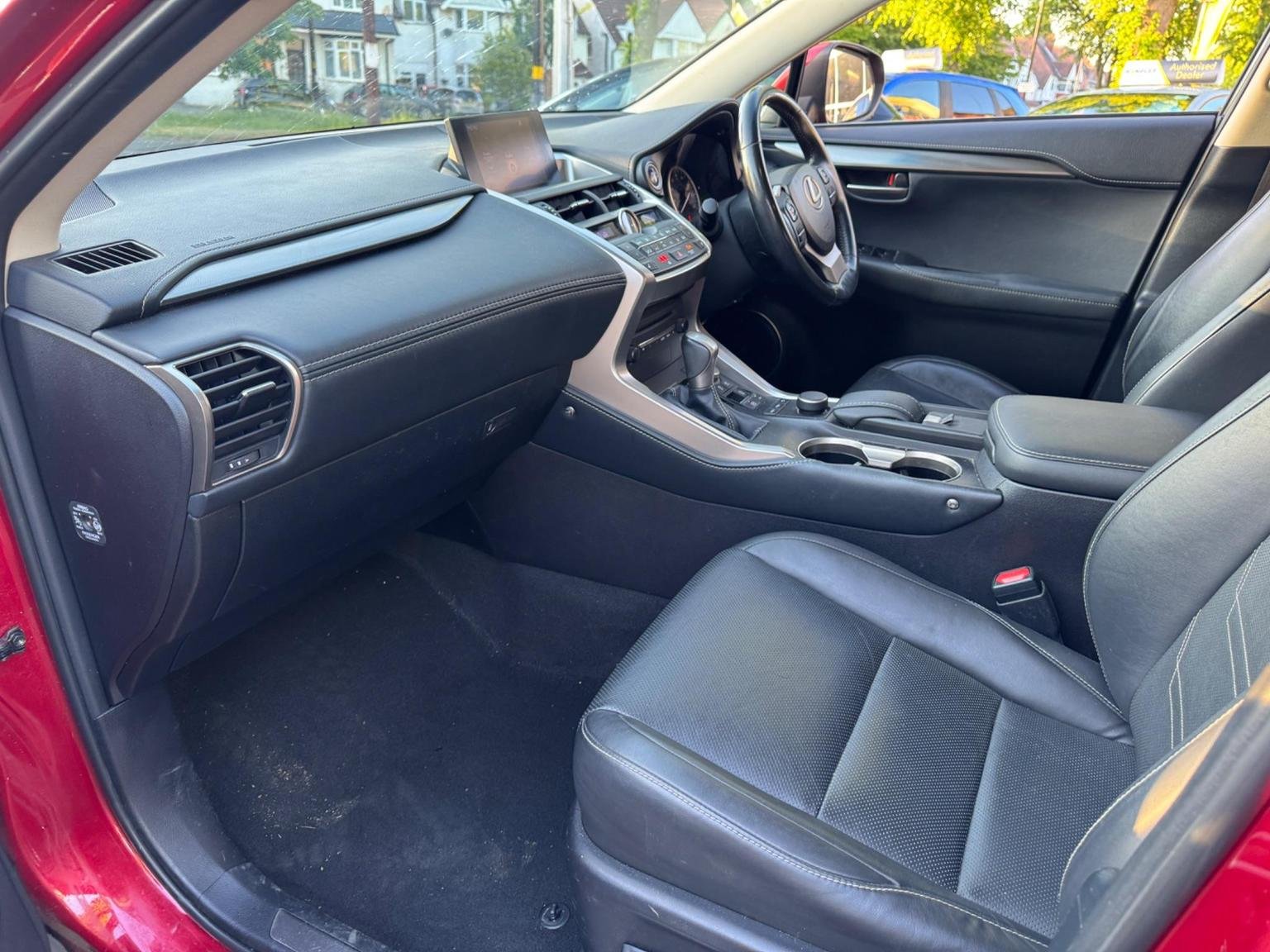 Lexus NX 300h