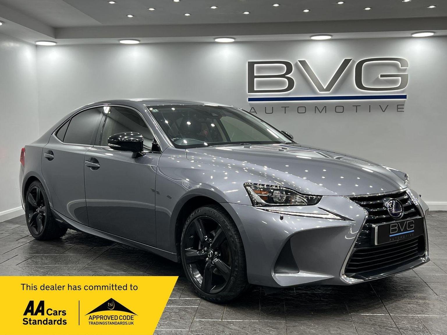 Lexus IS