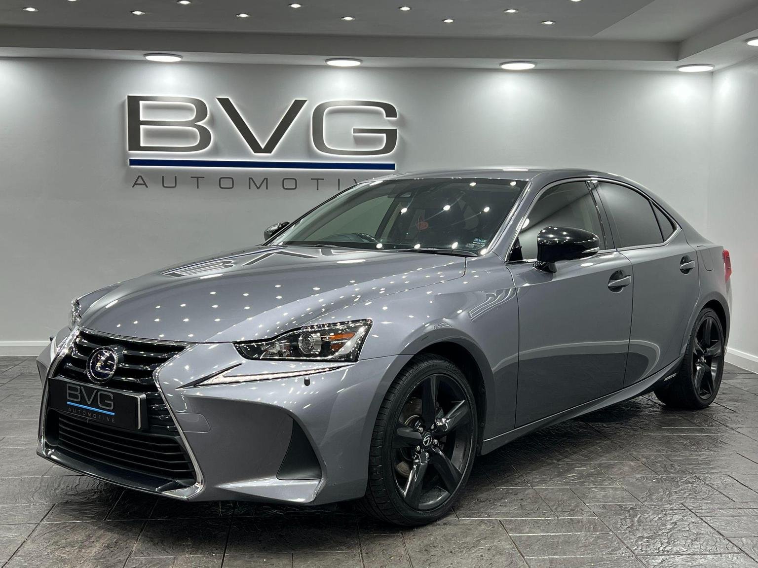 Lexus IS