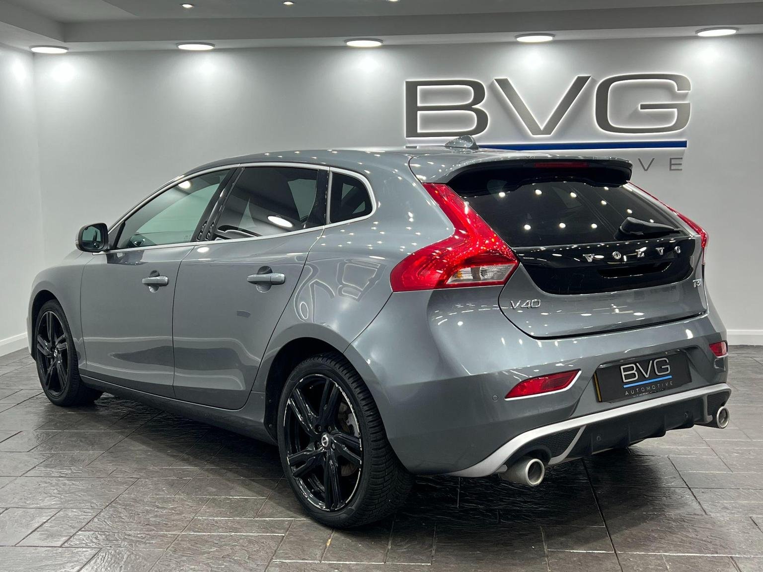 Volvo V40