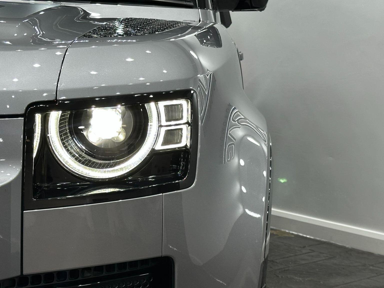 Land Rover 90