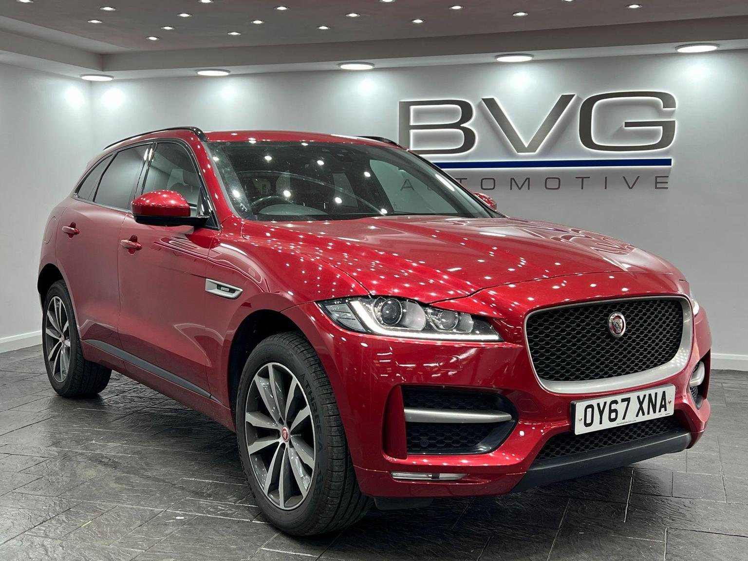 Jaguar F Pace