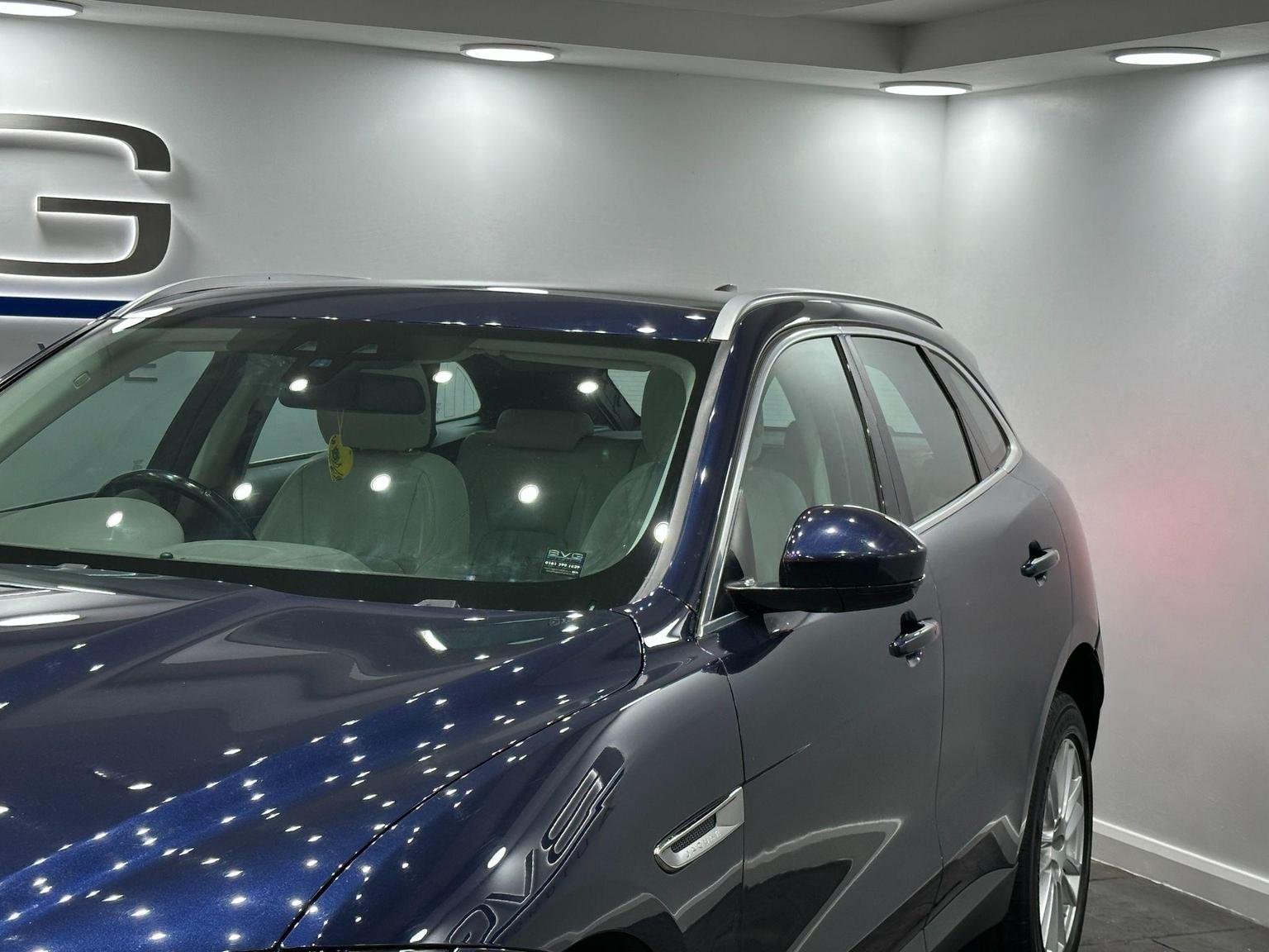 Jaguar F Pace
