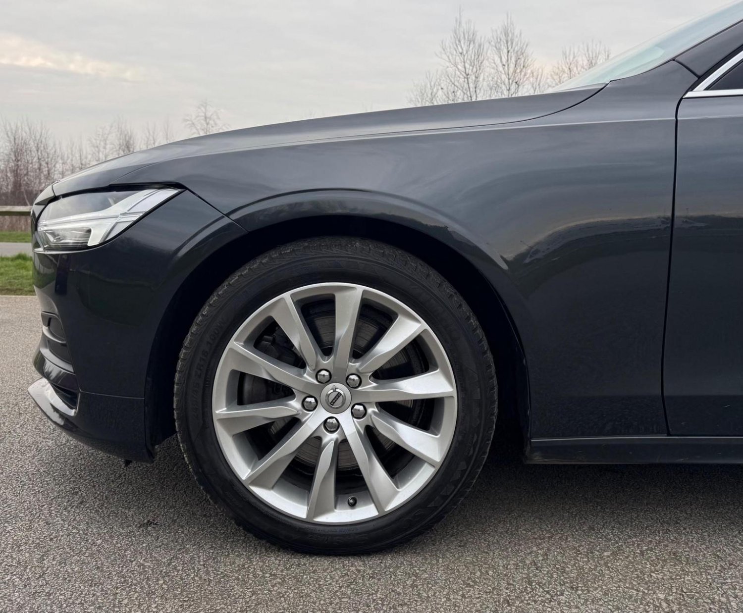 Volvo V90