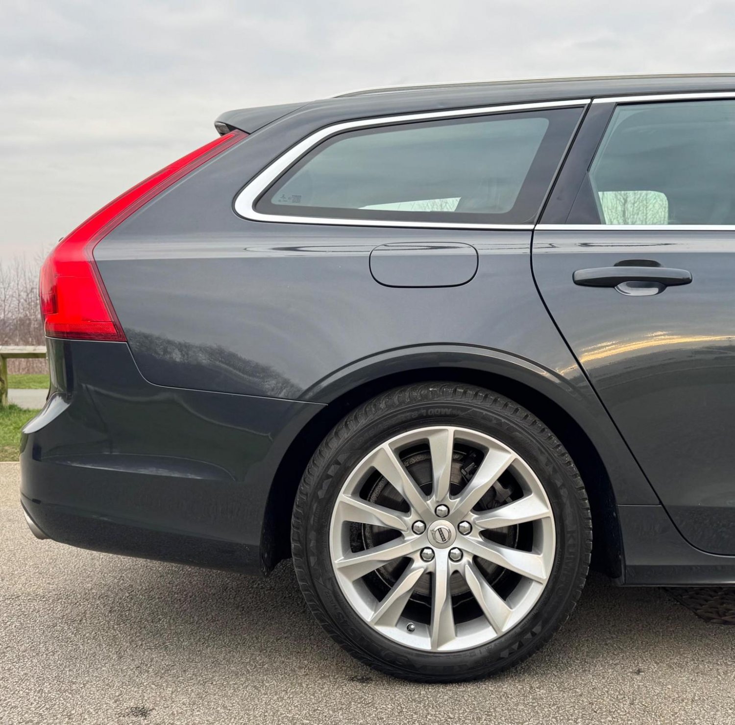 Volvo V90