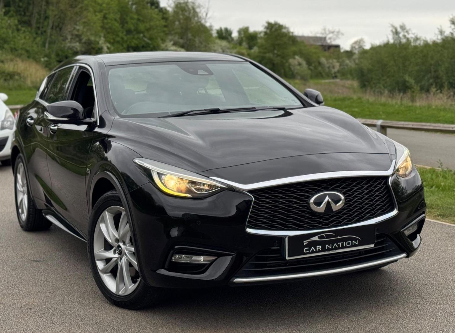 Infiniti Q30
